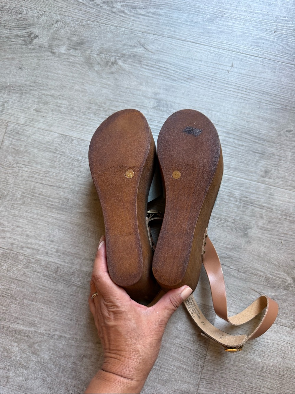 Seychelles Forward Wood Platform Suede Strap Wedge Sandals Size 7.5 Italy - Picture 10 of 11